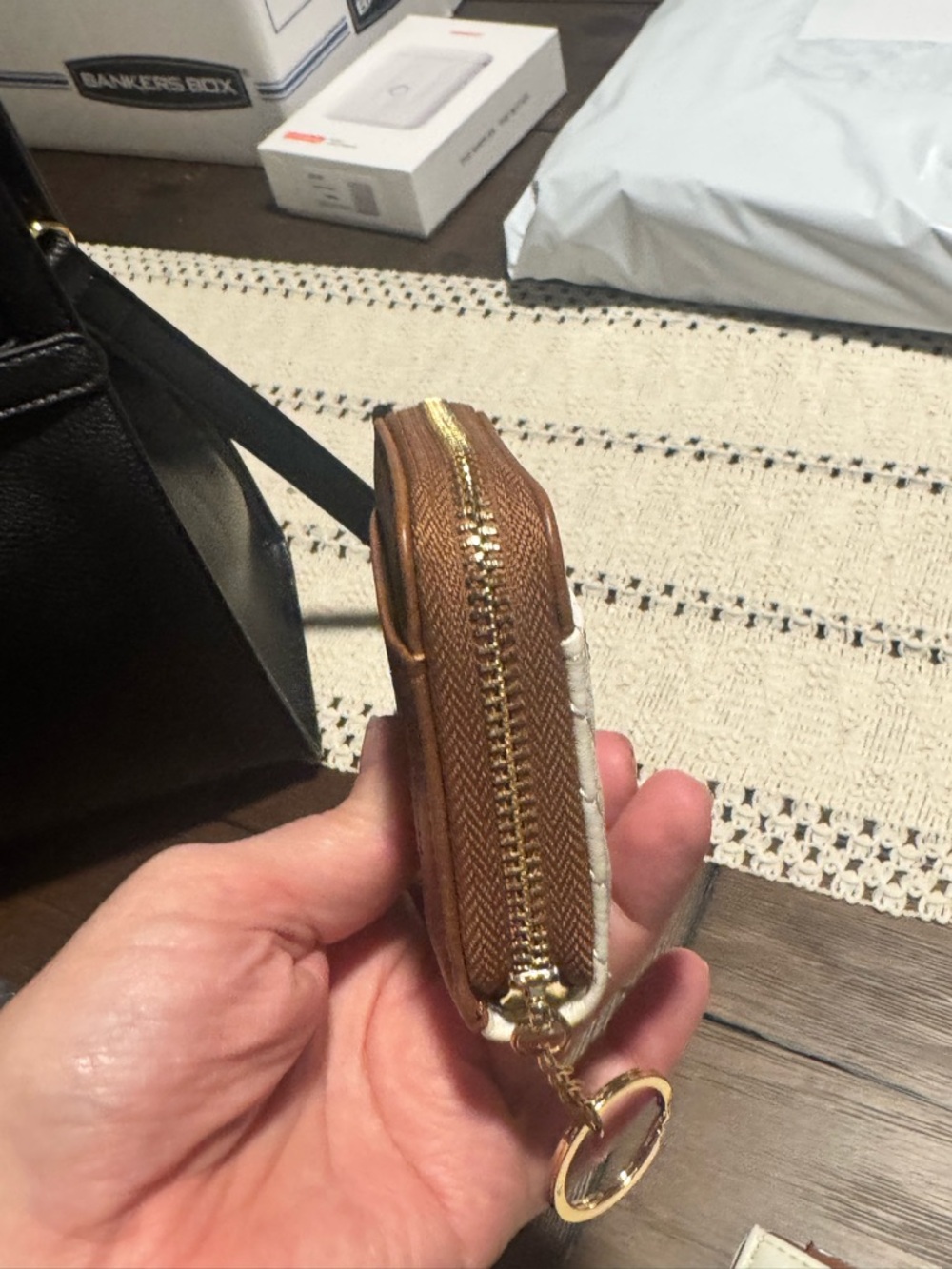 Bostanten Two‑Tone Mini Card Holder Keychain — EUC - Picture 5 of 6